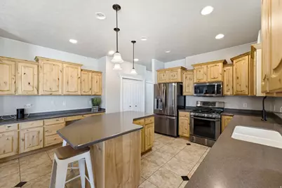 7334 W New Sycamore Dr, West Jordan, UT 84081 - Photo 37