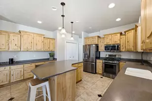 7334 W New Sycamore Dr, West Jordan, UT 84081 - Photo 37
