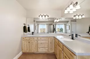 7334 W New Sycamore Dr, West Jordan, UT 84081 - Photo 49