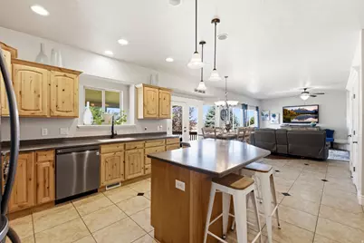 7334 W New Sycamore Dr, West Jordan, UT 84081 - Photo 29