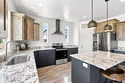 244 N Maple Bend Dr, Spanish Fork, UT 84660 - Photo 7