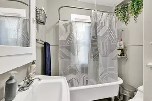 361 N Main St W, Salt Lake City, UT 84103 - Photo 17