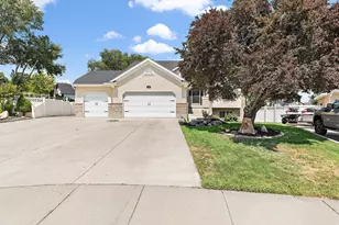 3532 W Winding Creek Cv W, Riverton, UT 84065 - Photo 1