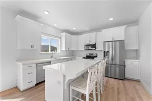 3289 N Pronghorn Dr, Eagle Mountain, UT 84005 - Photo 11