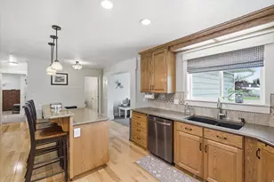 220 E 300 N, Hyde Park, UT 84318 - Photo 9