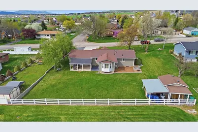 220 E 300 N, Hyde Park, UT 84318 - Photo 29