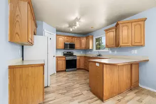 748 N 240 W, Santaquin, UT 84655 - Photo 7