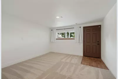 9297 S Sneddon Dr E, Sandy, UT 84070 - Photo 21