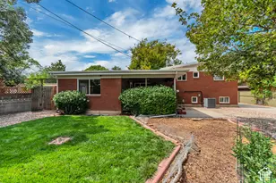 9297 S Sneddon Dr E, Sandy, UT 84070 - Photo 29