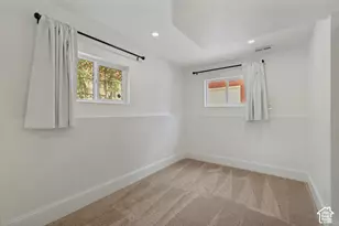 9297 S Sneddon Dr E, Sandy, UT 84070 - Photo 31
