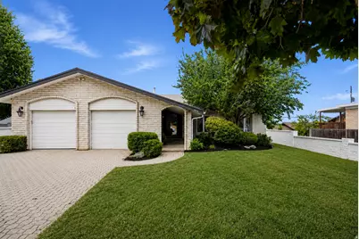 7116 S Ponderosa Dr, Cottonwood Heights, UT 84121 - Photo 3