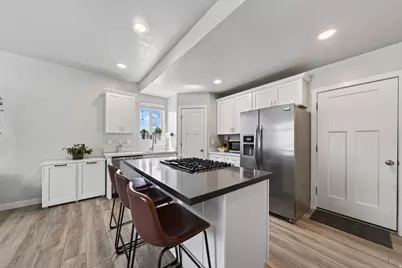 825 S 1710 E, Spanish Fork, UT 84660 - Photo 3