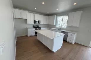 3579 E Lakota Dr, Eagle Mountain, UT 84005 - Photo 9