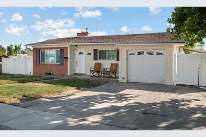 160 Maple Ln, Pleasant Grove, UT 84062 - Photo 3