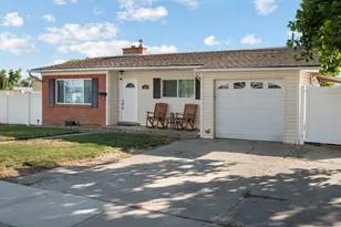 160 Maple Ln, Pleasant Grove, UT 84062 - Photo 3