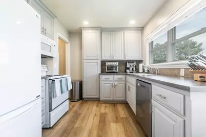 907 Maple St, Ogden, UT 84403 - Photo 9