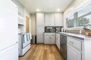 907 Maple St, Ogden, UT 84403 - Photo 9