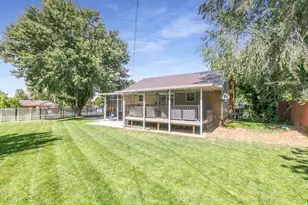 907 Maple St, Ogden, UT 84403 - Photo 39