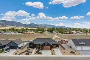 932 E Winchester Dr, Enoch, UT 84721 - Photo 3