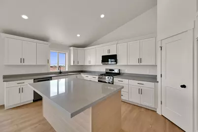 633 E Shelley Ln #208, Grantsville, UT 84029 - Photo 5