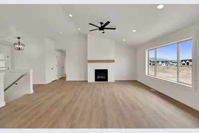 633 E Shelley Ln #208, Grantsville, UT 84029 - Photo 7