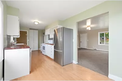 292 N State St, Roosevelt, UT 84066 - Photo 9