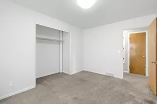 292 N State St, Roosevelt, UT 84066 - Photo 13