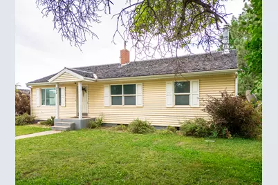 292 N State St, Roosevelt, UT 84066 - Photo 3