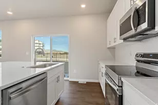 7102 N Cairns Wy, Eagle Mountain, UT 84005 - Photo 9