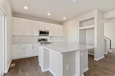 7102 N Cairns Way, Eagle Mountain, UT 84005 - Photo 11