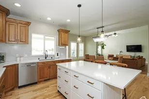 1239 Willow Brook Ln, Kaysville, UT 84037 - Photo 9