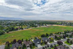 1239 Willow Brook Ln, Kaysville, UT 84037 - Photo 55
