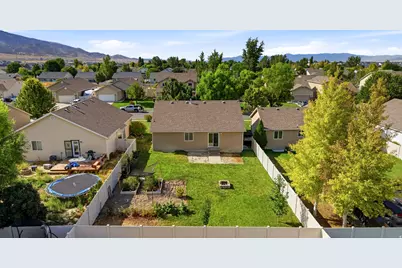 2095 E Frontier St, Eagle Mountain, UT 84005 - Photo 17