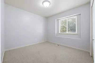 2095 E Frontier St, Eagle Mountain, UT 84005 - Photo 15