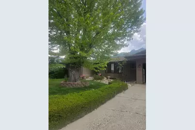 8671 S Tracy Dr, Sandy, UT 84093 - Photo 1