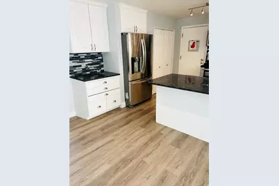 6824 S Nye Dr, Cottonwood Heights, UT 84121 - Photo 3