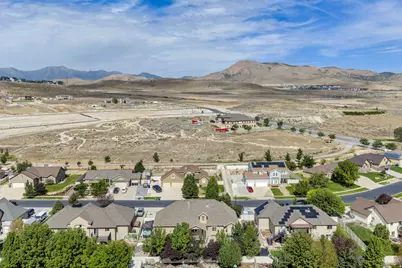 1092 N Coyote Run, Saratoga Springs, UT 84045 - Photo 47