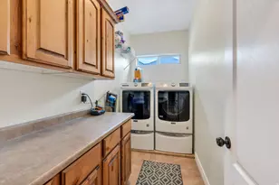 1092 N Coyote Run, Saratoga Springs, UT 84045 - Photo 15