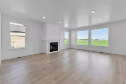 1585 E 1010 N #207, Salem, UT 84653 - Photo 7