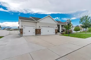 13941 S Birch Leaf Dr, Herriman, UT 84096 - Photo 3