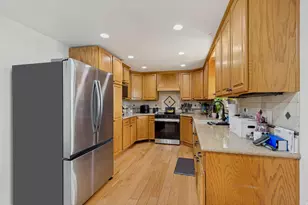 1029 N Walburk Ave E, Layton, UT 84040 - Photo 9