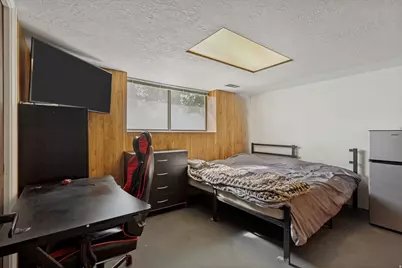 1029 N Walburk Ave E, Layton, UT 84040 - Photo 19