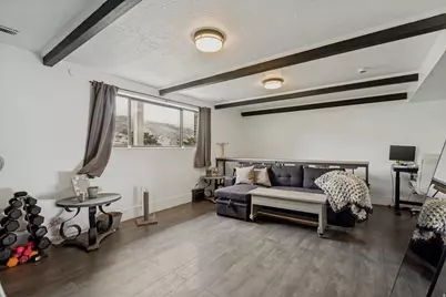 1029 N Walburk Ave E, Layton, UT 84040 - Photo 23