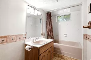 1428 E South Weber Dr, South Weber, UT 84405 - Photo 15