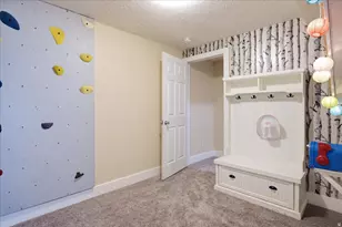 1542 E Granada Dr, Sandy, UT 84093 - Photo 21