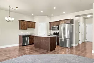 81 E 780 S, Smithfield, UT 84335 - Photo 3