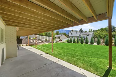 2050 E Gyrfalcon Dr, Sandy, UT 84092 - Photo 45