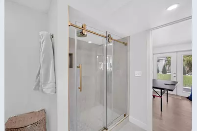 2050 E Gyrfalcon Dr, Sandy, UT 84092 - Photo 31