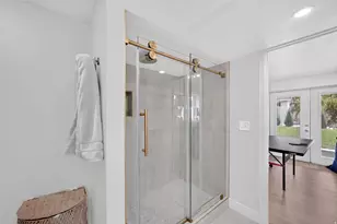 2050 E Gyrfalcon Dr, Sandy, UT 84092 - Photo 31