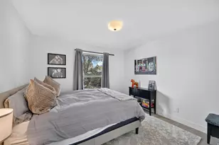 2050 E Gyrfalcon Dr, Sandy, UT 84092 - Photo 23
